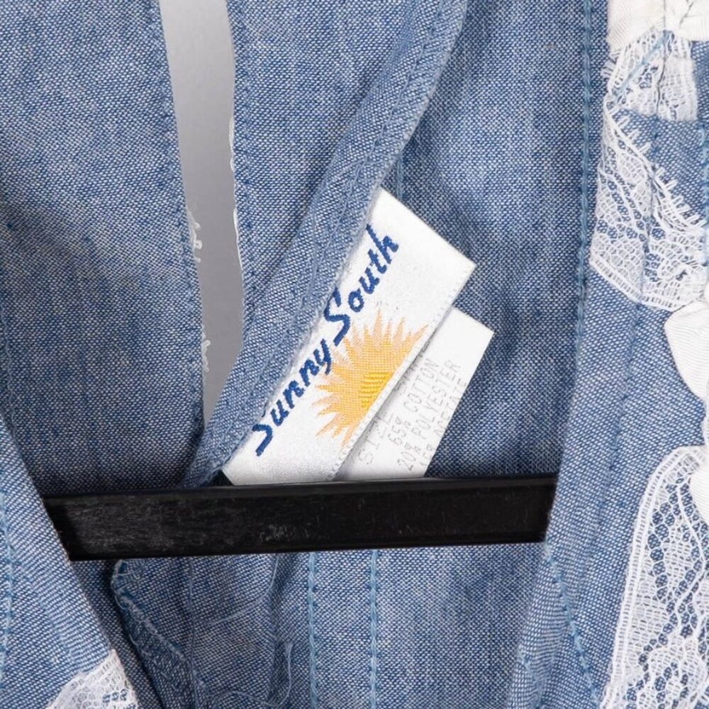 Sunny South VTG Denim Blouse S Womens Blue White Ribbon Lace Smocked Hem Cuffs - Picture 4 of 5